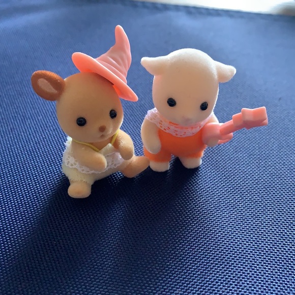 Calico Critters mystery bag secret critter bundle - Picture 1 of 4